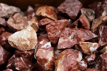 Крошка мраморная фр. 20-40мм розовая 1000 кг (Кавказ)