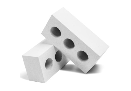 Kirpich-silikatnyj-pustotelyj-utolshhennyj-belyj-Zelenokumskij