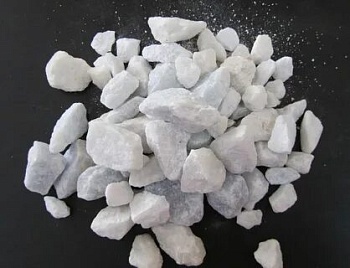 Крошка мраморная фр. 10-20мм блестящая 10 кг